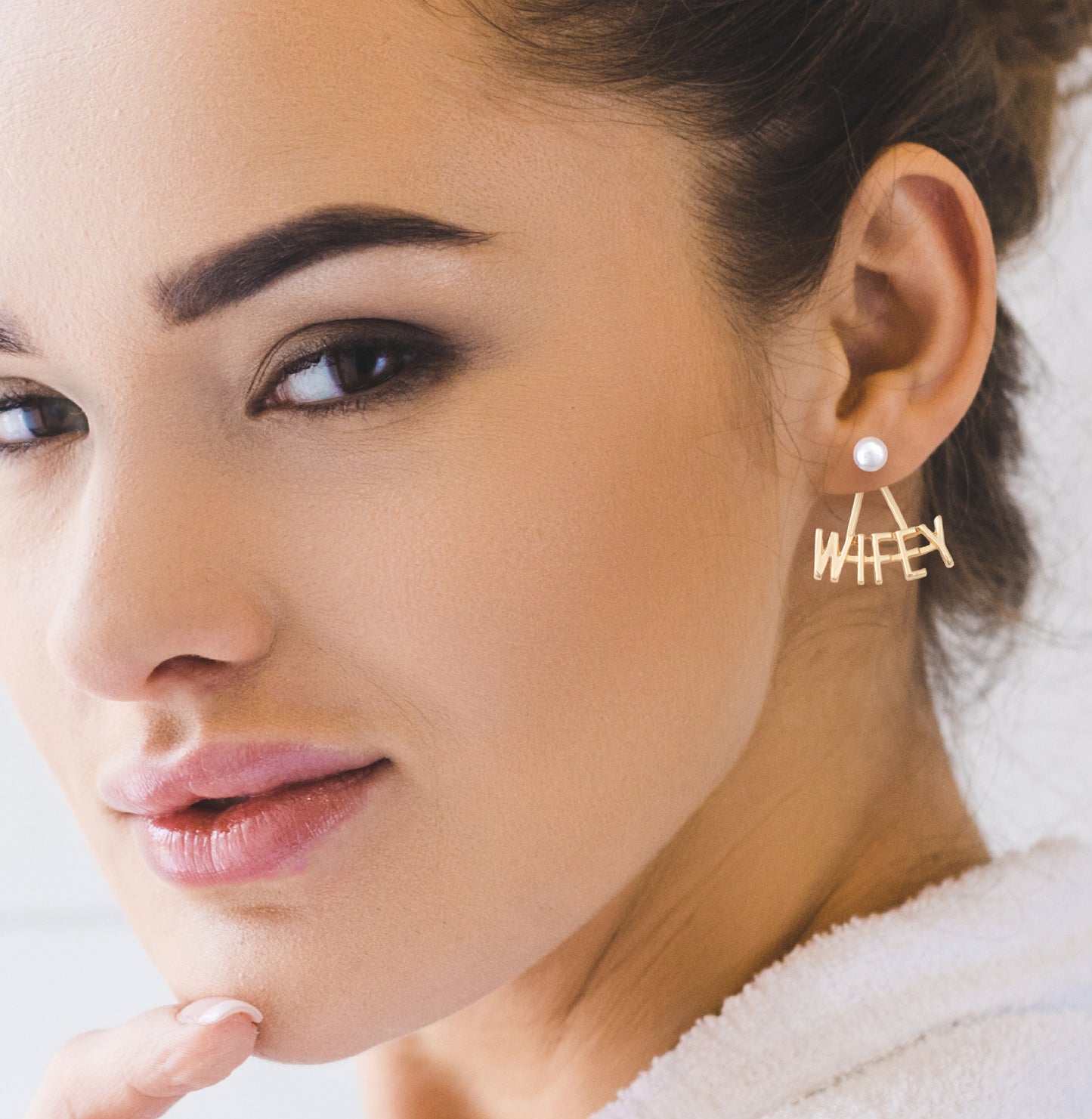 Bride and Wifey Earrings Set – Bachelorette Party Accessories